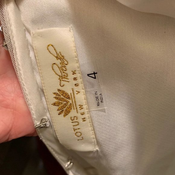 Lotus Threads NWT Wedding Dress 62234 - Never Worn, Ivory with lots of Jewels, 4 - Picture 8 of 11